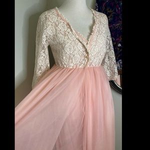 Vtg RARE Pink M Peignoir Robe Nightgown Set Floral Lace 60s 70s